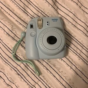 INSTAX MINI 8 CAMERA